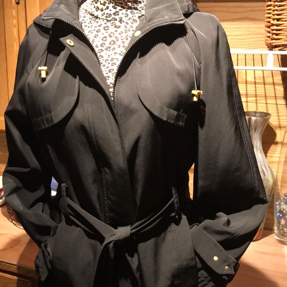 LizClaiborne trench coat - Picture 3 of 5